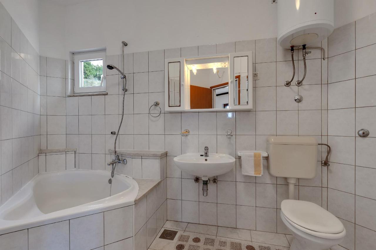 Apartments Tihomir Musac Омиш Экстерьер фото