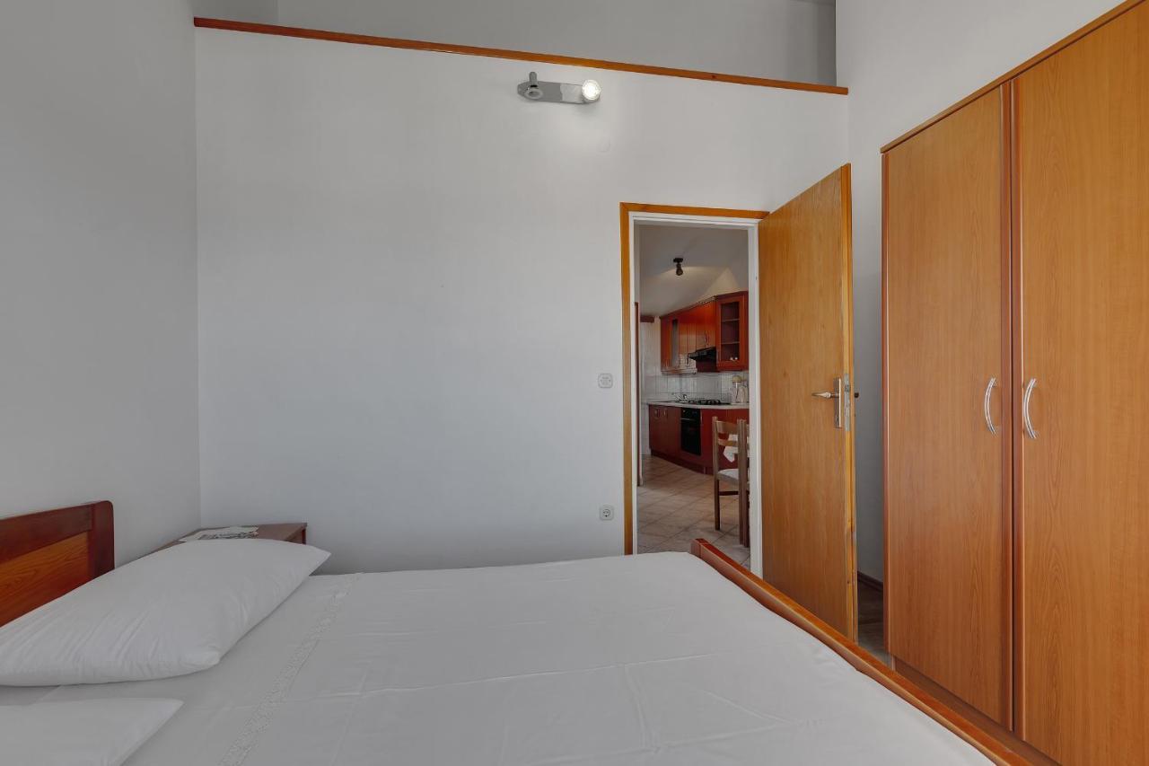 Apartments Tihomir Musac Омиш Экстерьер фото