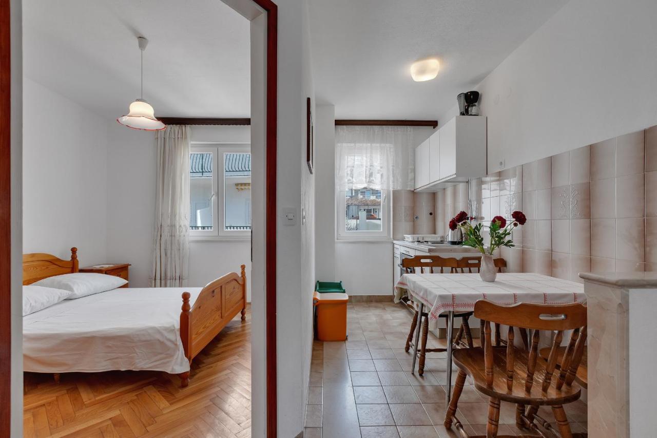 Apartments Tihomir Musac Омиш Экстерьер фото