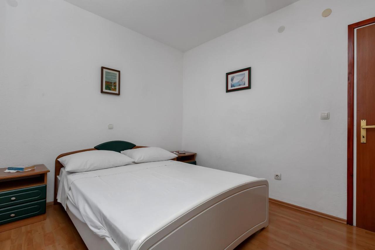 Apartments Tihomir Musac Омиш Экстерьер фото