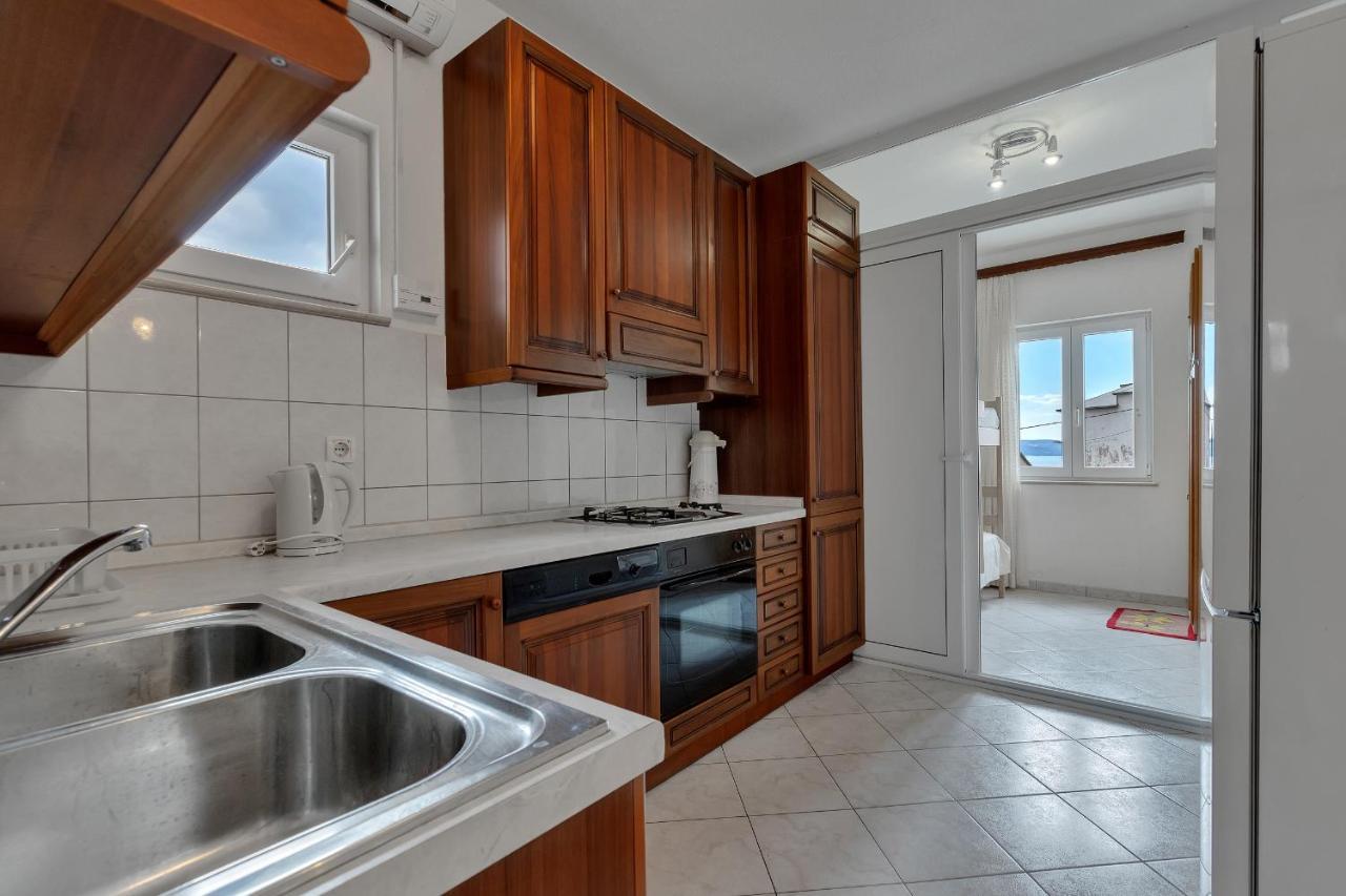 Apartments Tihomir Musac Омиш Экстерьер фото
