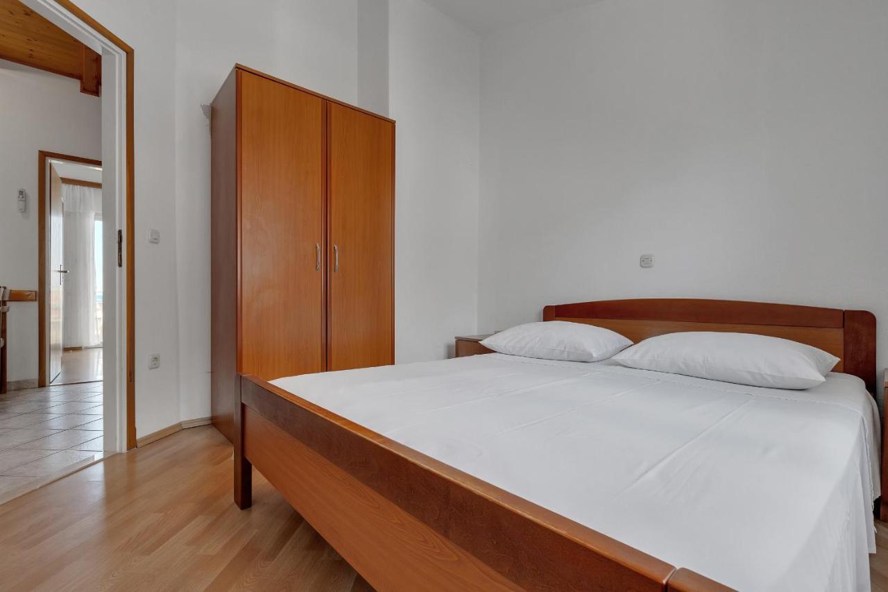 Apartments Tihomir Musac Омиш Экстерьер фото