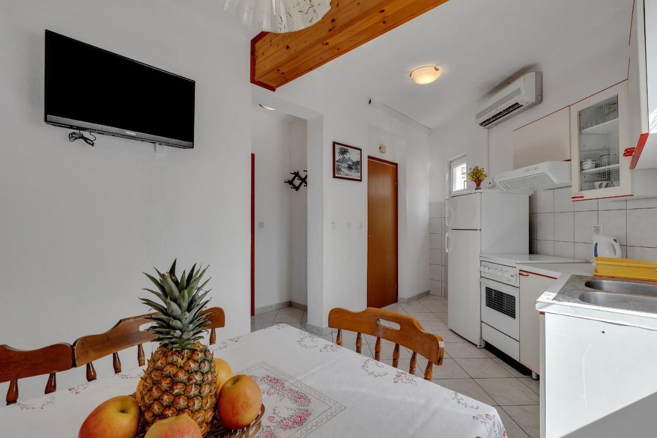 Apartments Tihomir Musac Омиш Экстерьер фото