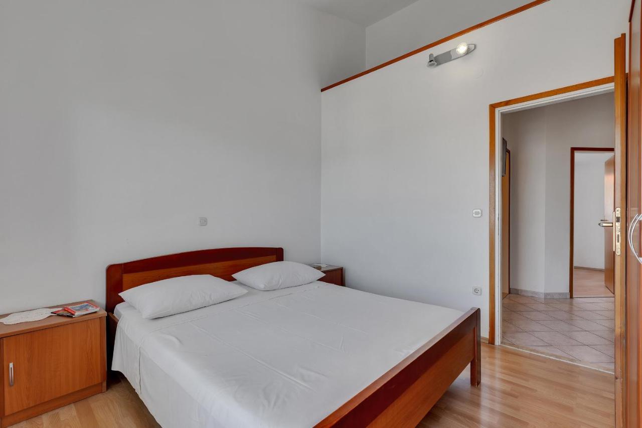 Apartments Tihomir Musac Омиш Экстерьер фото