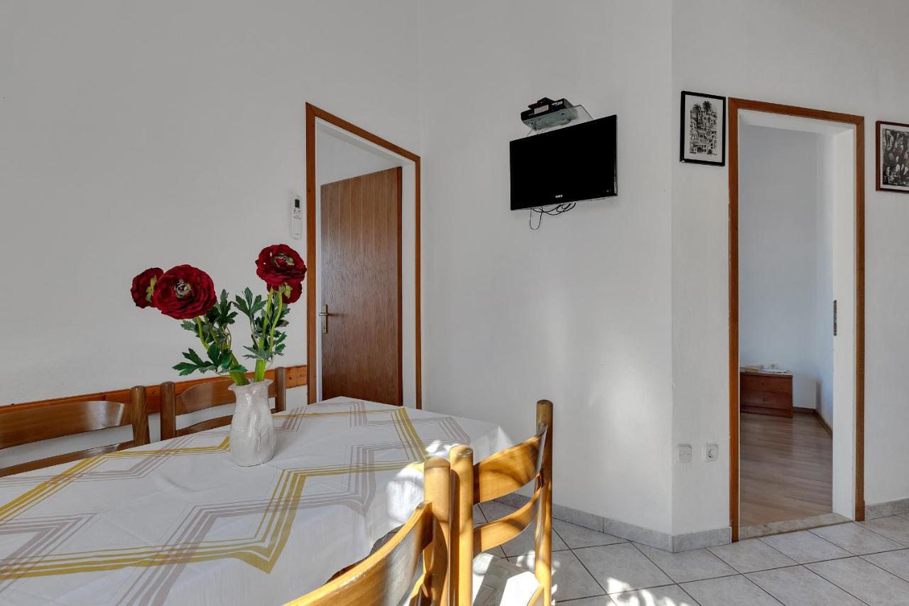 Apartments Tihomir Musac Омиш Экстерьер фото