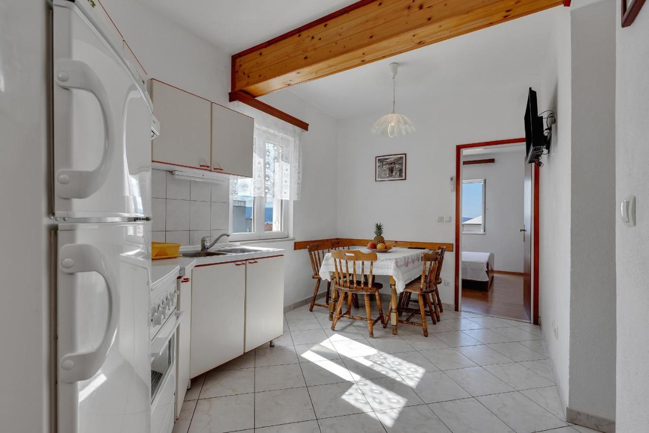 Apartments Tihomir Musac Омиш Экстерьер фото