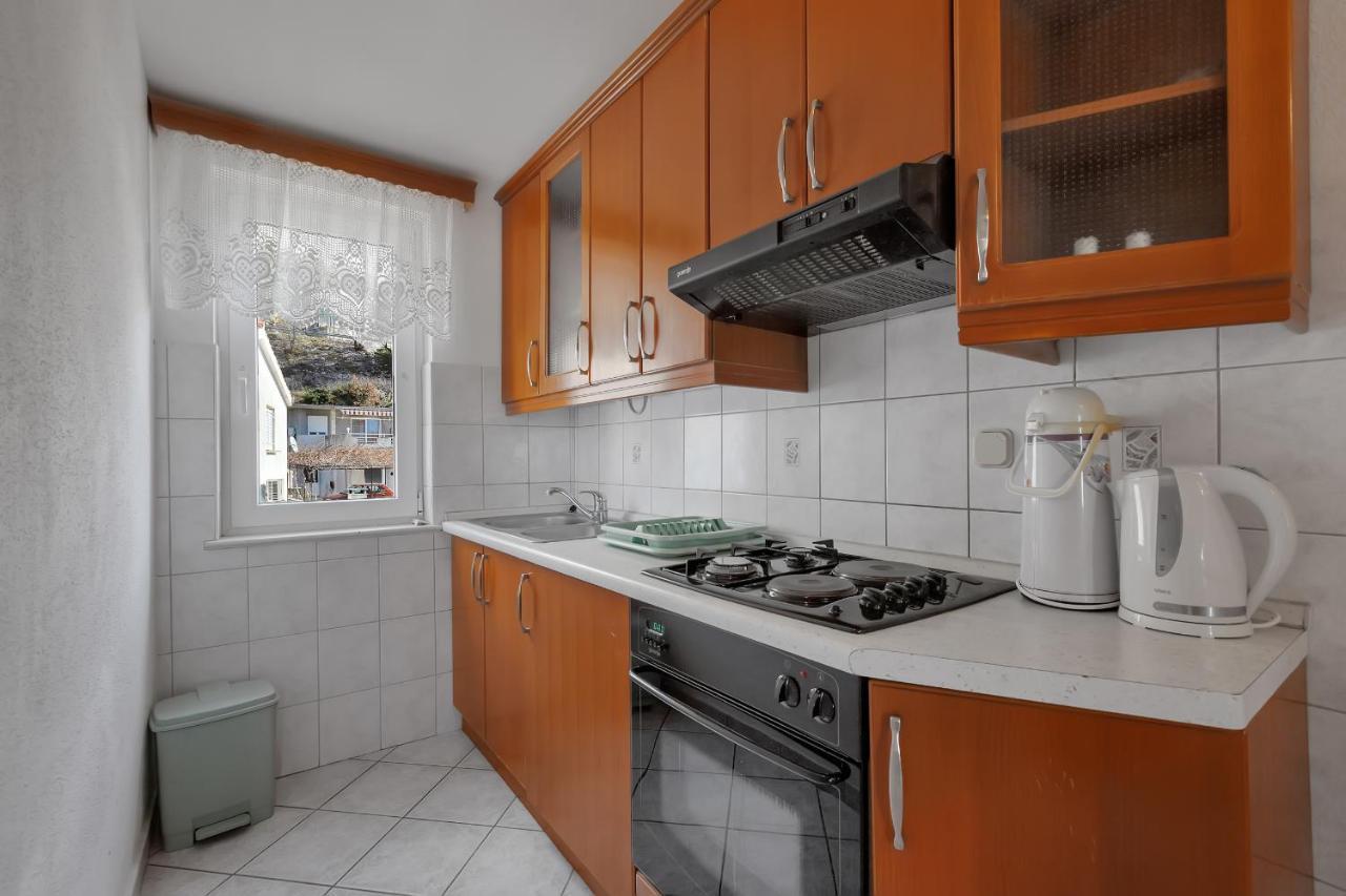 Apartments Tihomir Musac Омиш Экстерьер фото