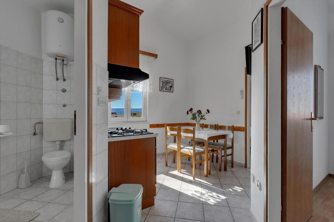 Apartments Tihomir Musac Омиш Экстерьер фото